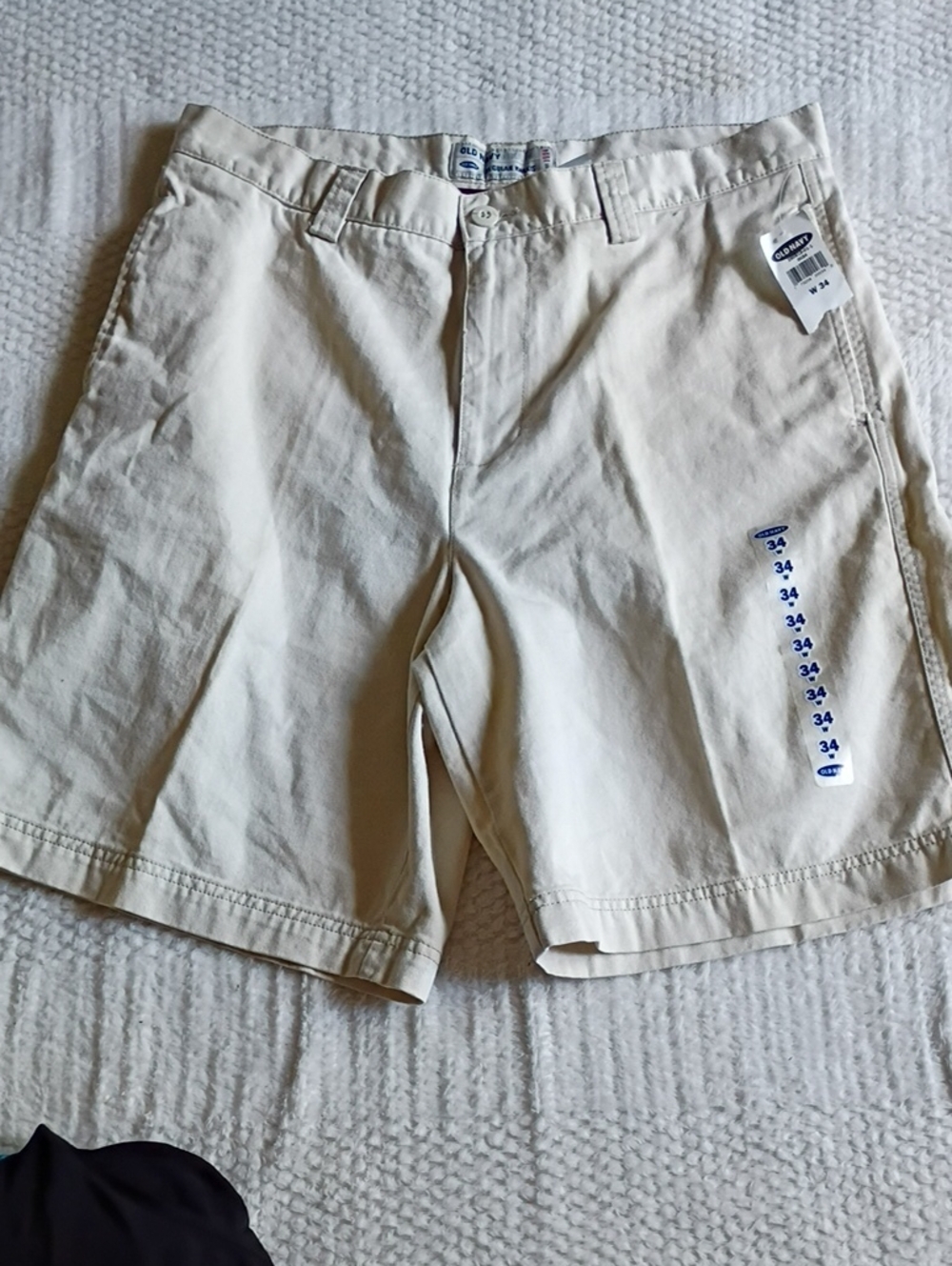 Old Navy Men's Cream Flat-Front Chino Shorts